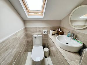 En Suite- click for photo gallery